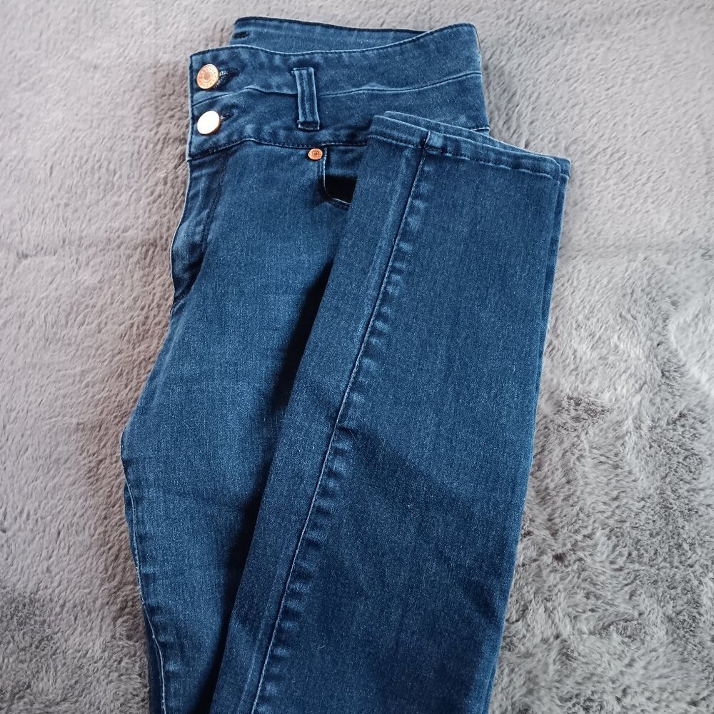 Size 10 Refuge Skinny Jeans